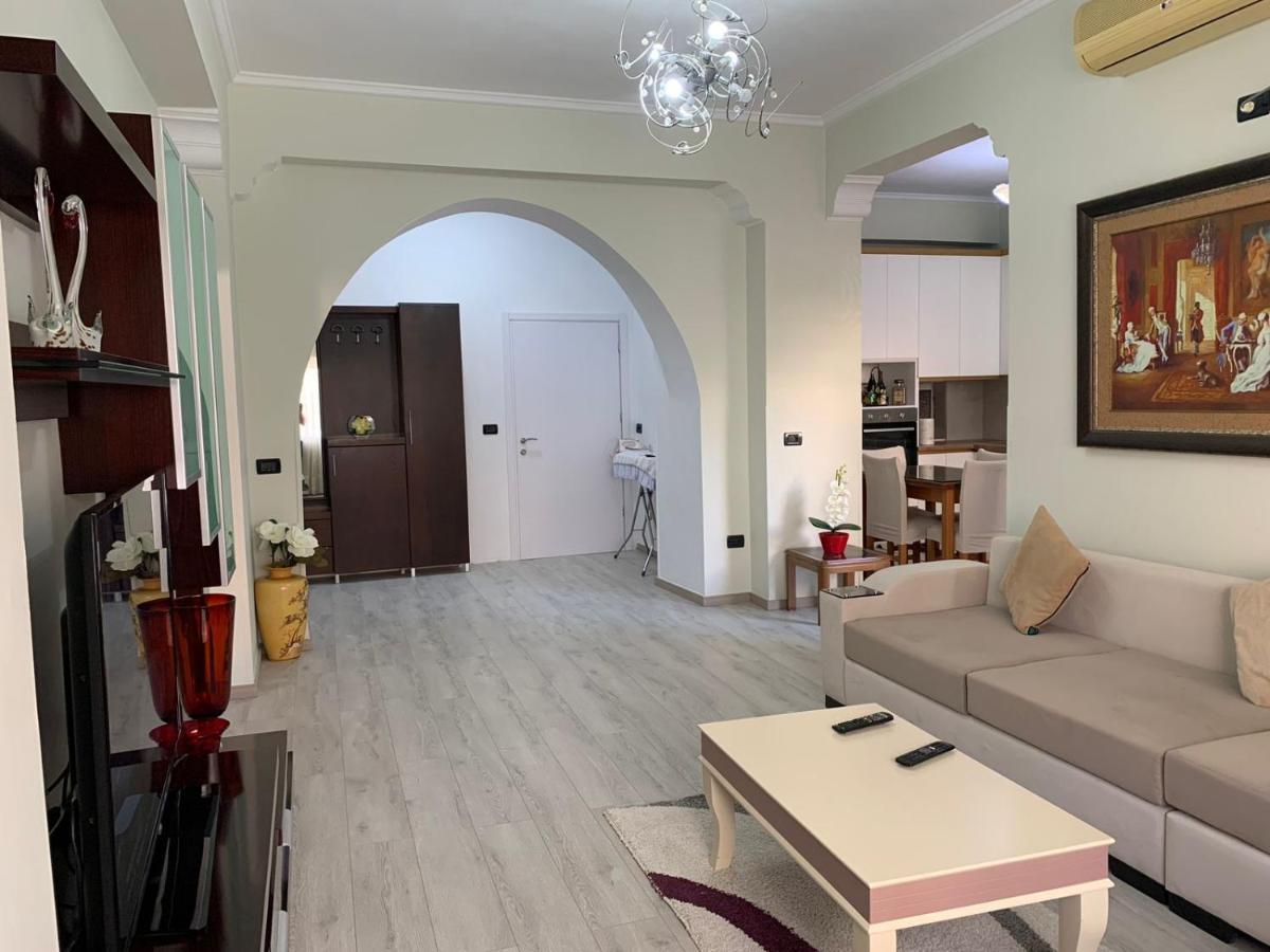 Dadaj Apartments Sarandë Eksteriør bilde